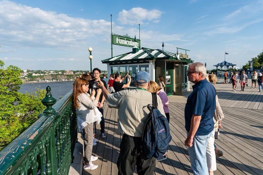 Amazing Old Quebec City Classique Walking Tour with 1 Funicular Ticket included