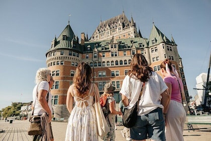 Old Quebec City Walking Tour with Funicular Ticket