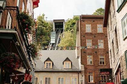 Old Quebec City Walking Tour with Funicular