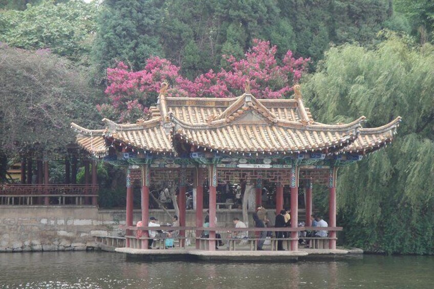 Kunming City Tour: Dragon Gate, Huating Temple and Daguan Pavilion