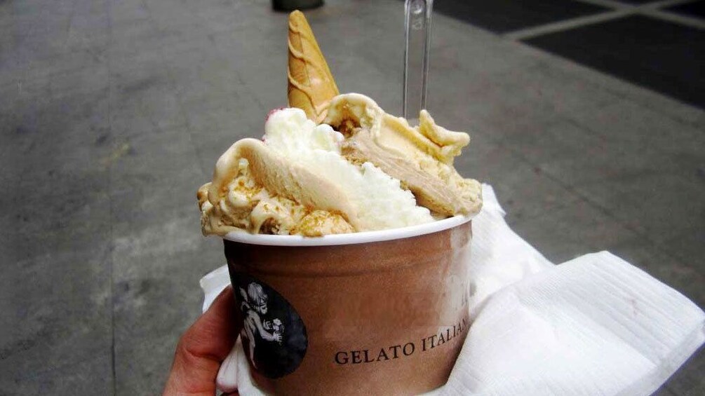 Apri foto 3 di 10. ice cream in milan