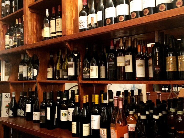 Apri foto 3 di 10. Milan Wine Tasting Experience with Expert Sommelier