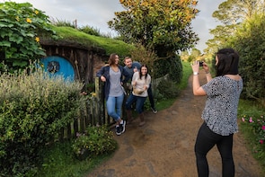 Full-Day Hobbiton Shire Film Set Tour from Auckland