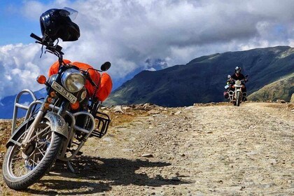 Himalaya: 10-daagse motortour naar Sach Pass (Noord-India)
