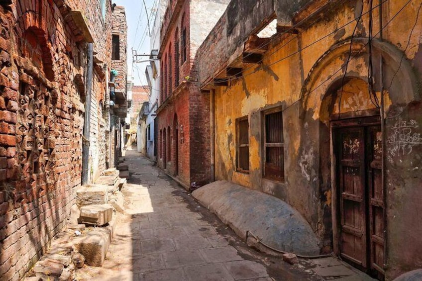 Varanasi Instagram Photo Walk (2 Hours Guided Walking Tour)