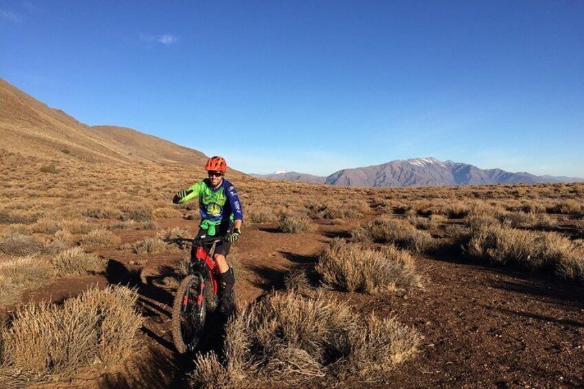 Private Guided Mountain Bike tour in E-Bike from Santiago in the Andes