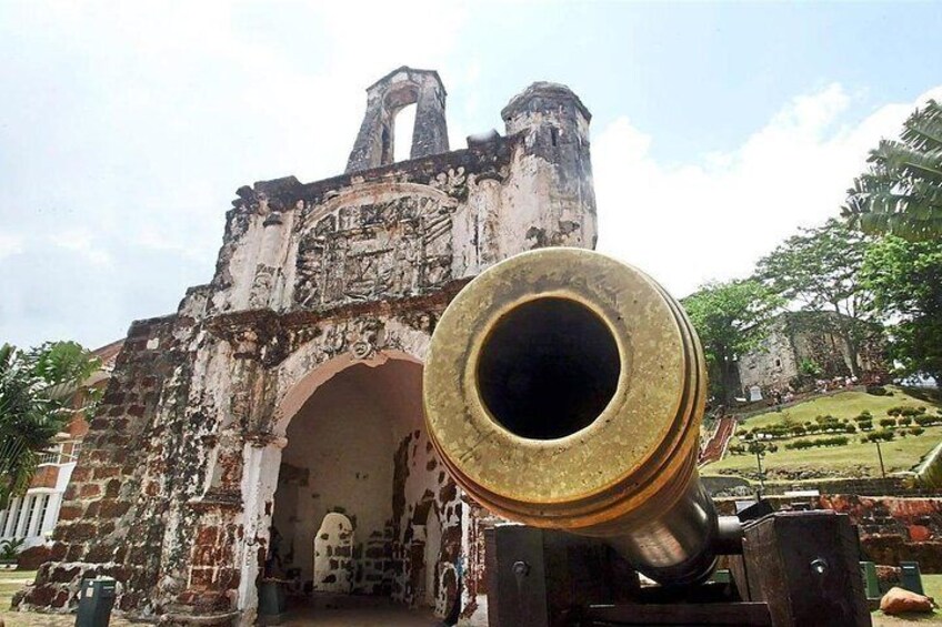 Porta de Santiago (A Famosa) 