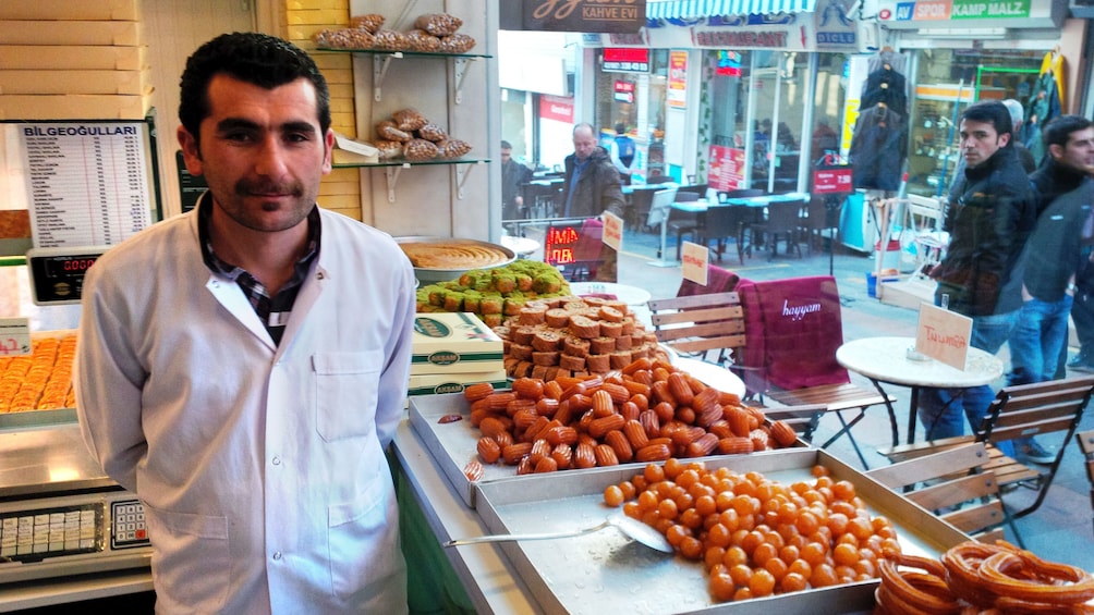 A man selling food at a food stall in Istanbul 