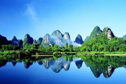 Private Overnight Guilin and Yangshuo Tour by Air from Chengdu