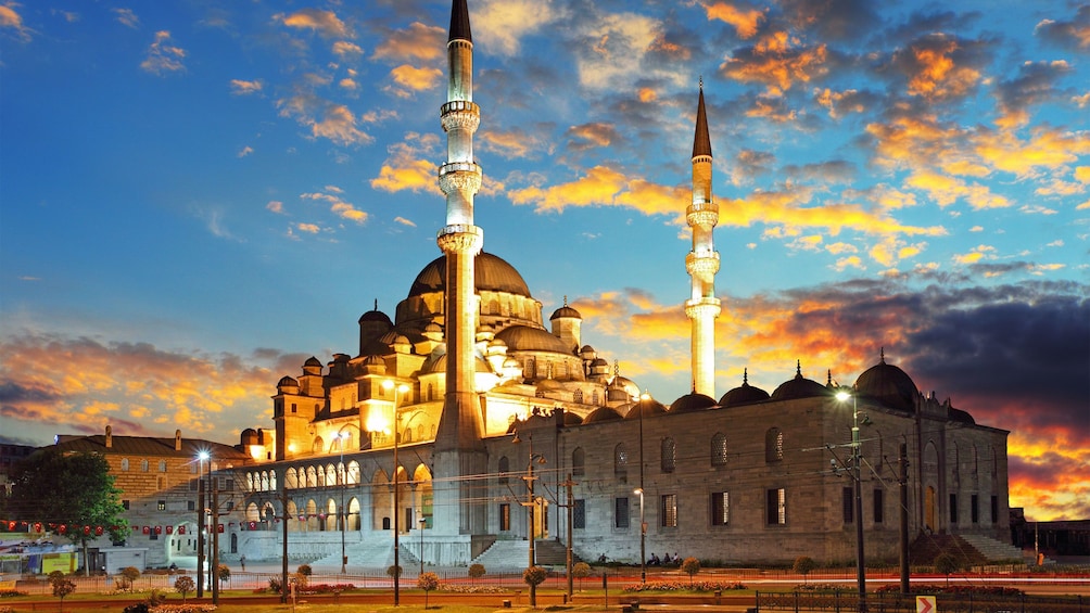 Panoramic view of the New Mosque in Istanbul 