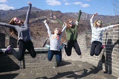 Mini Group Beijing Day Tour to Forbidden City and Badaling Great Wall, No S...
