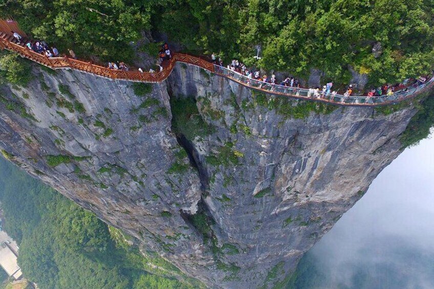 circled walkway on tianmen cliff