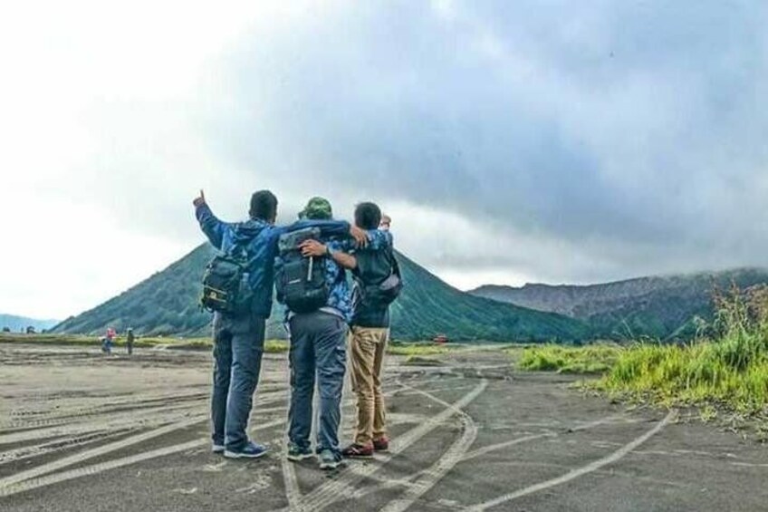 Sand Sea, Bromo caldera