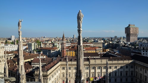 Combinatieaanbieding: toegang zonder wachtrij tot de Duomo en het dakterras