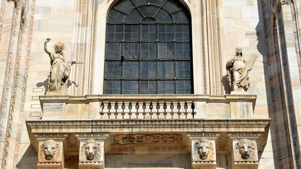 building front in milan