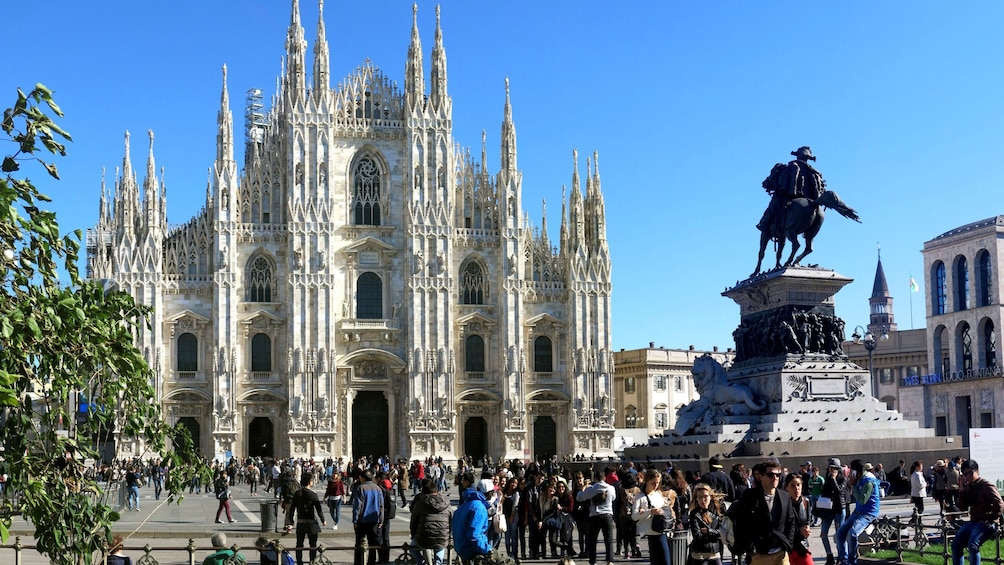 1-Hour Rooftop Guided Tour of Milan's Duomo