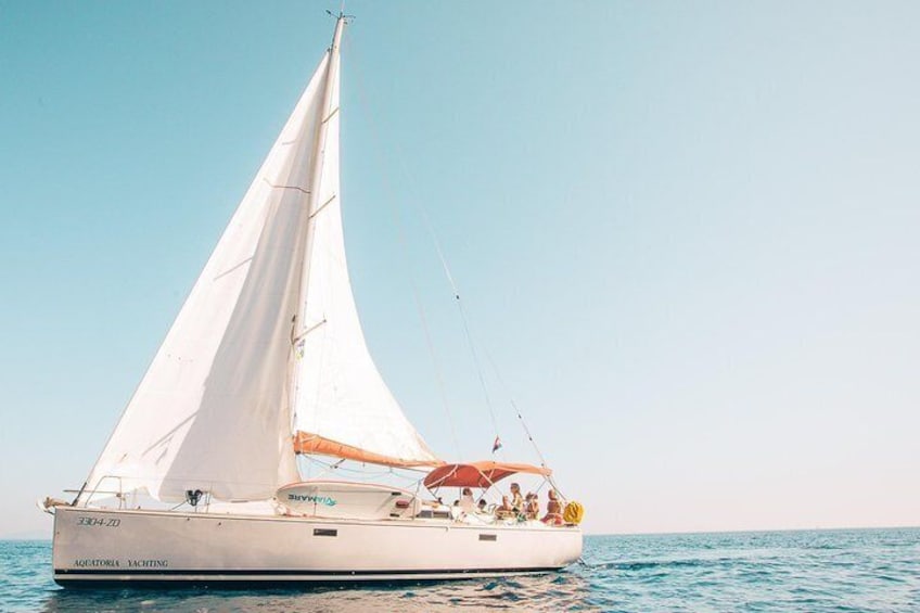Full Day Sailing on a comfort yacht around Hvar and Pakleni islands- small group