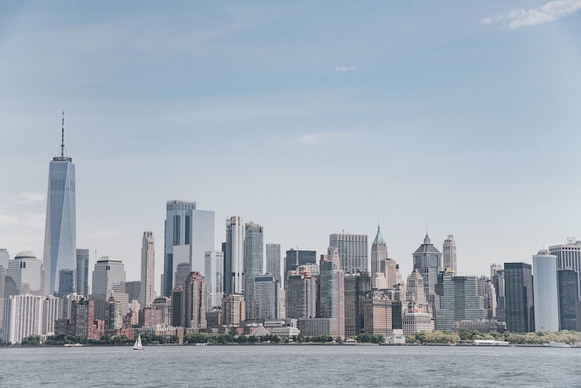  Exclusive First Ferry Access to Statue of Liberty & Ellis Island 