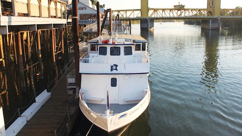 Crucero histórico por el río Sacramento