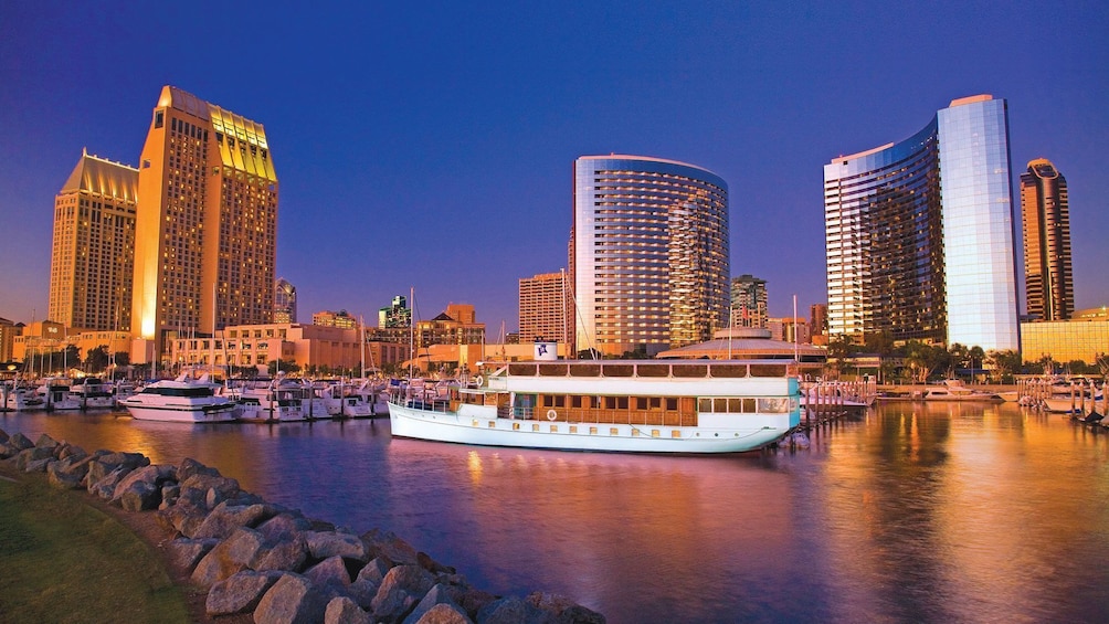 Sights & Sips Sunset Cruise on the San Diego Bay