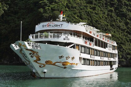 2 päivää Hanoi Halong Bay & Bai Tu Long Bay Starlight Cruise -risteilyllä