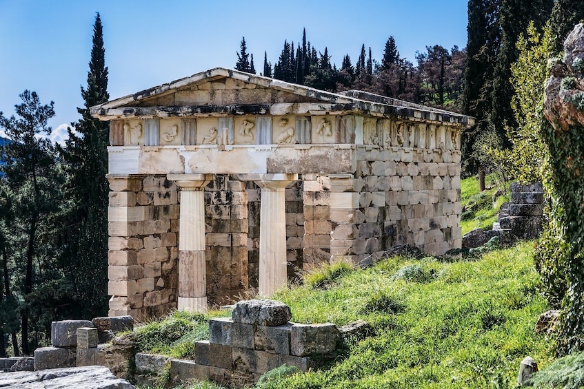 Private Delphi Full-Day Tour