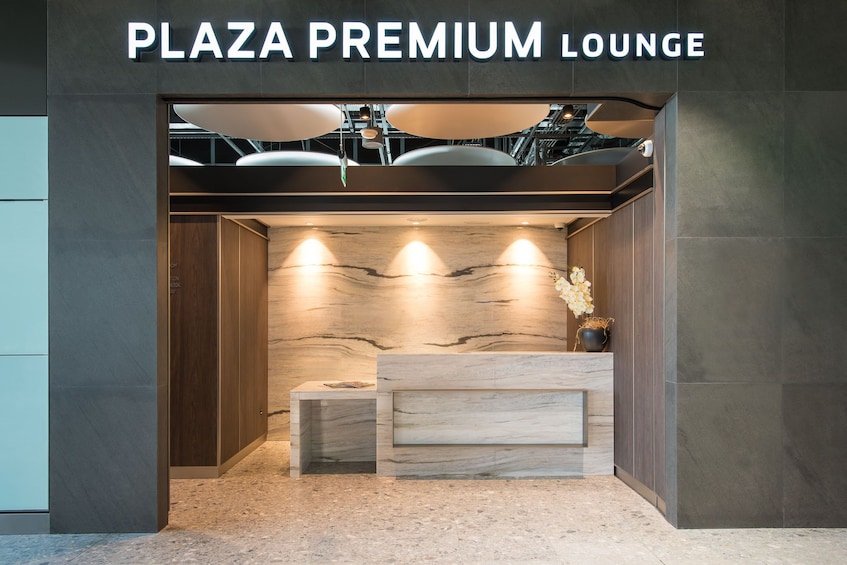正在顯示第 1 張相片,共 10 張。 Plaza Premium Lounge at London Heathrow Airport (LHR) - Terminal