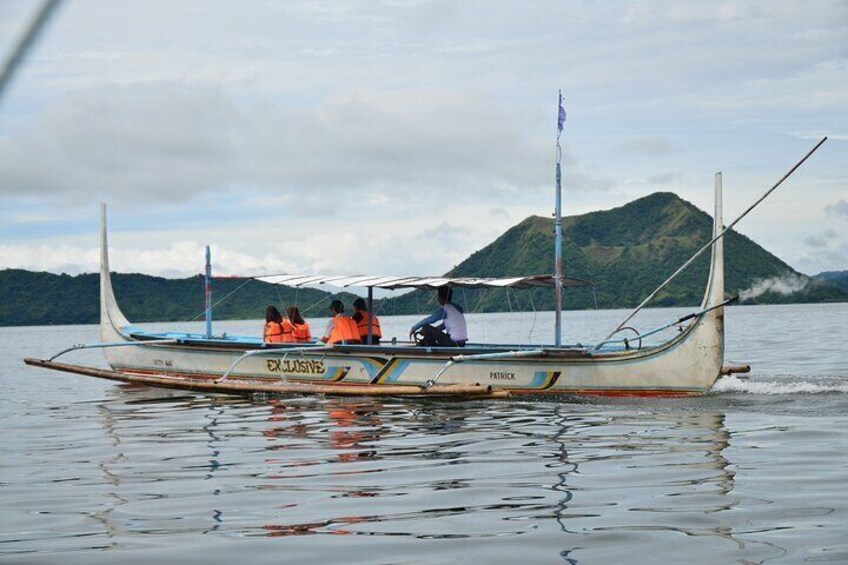 Taal Volcano Eruption and Boat Sightseeing Tour