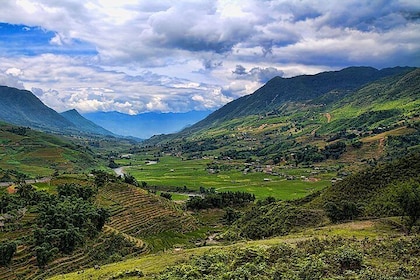 Sapa Motorbike Tour 1 Day| See All Of Rice Fields & Valleys in One Day