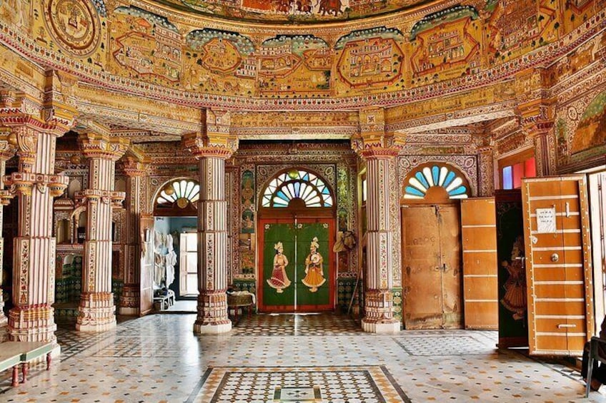 Bikaner Full Day Sightseeing with Junagarh Fort & Temples and Lunch