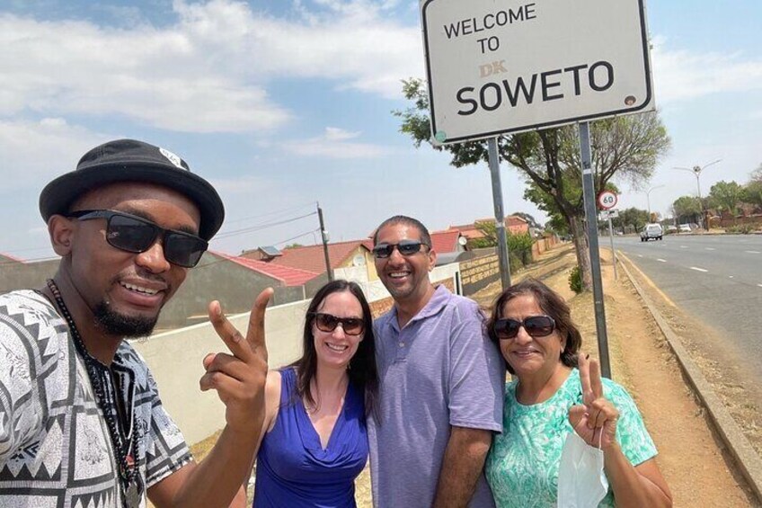 Soweto Lunch & Apartheid Museum Full Day Tour