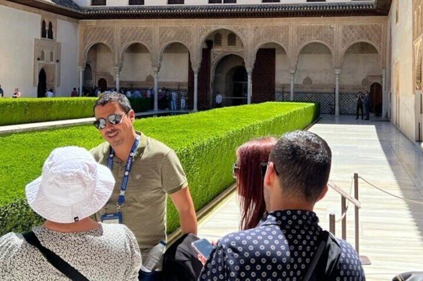 Alhambra, Nasrid Palaces, Generalife & Alcazaba Private Tour 