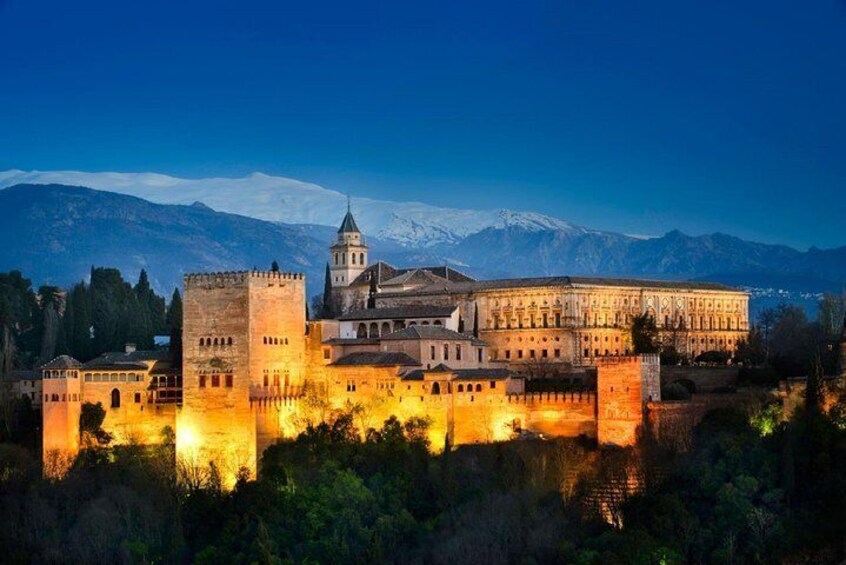 Alhambra, Nasrid Palaces, Generalife and Alcazaba Private Tour in Granada