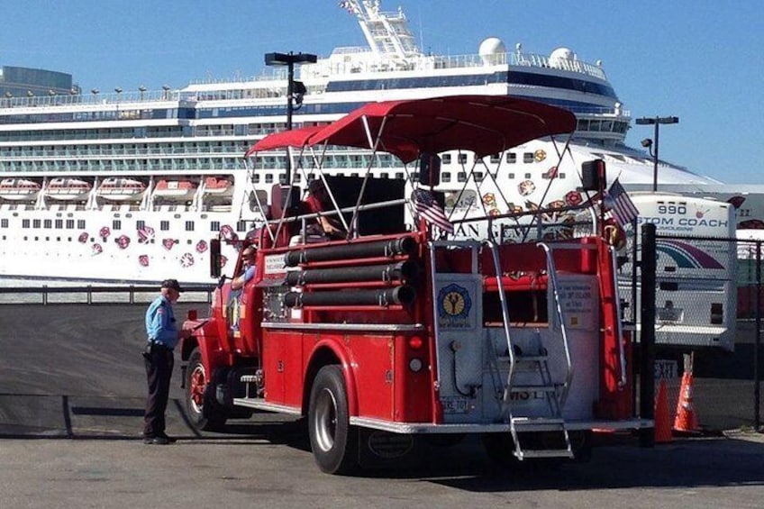 Private Vintage Fire Truck Sightseeing Tour of Portland Maine (Min-2 pax)