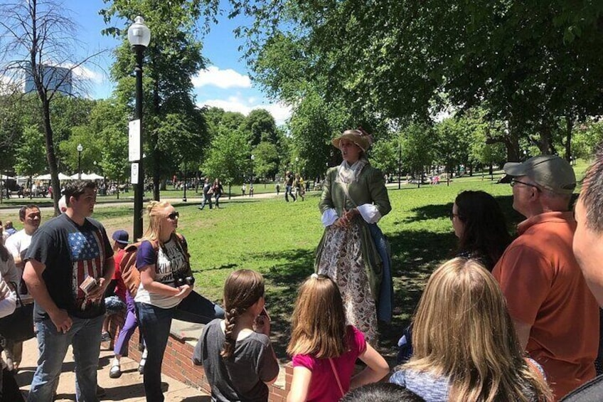 Tour introduction in the Boston Common 