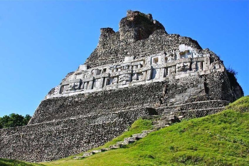 Cave Tubing & Xunantunich (Mayan Ruins) From Placencia