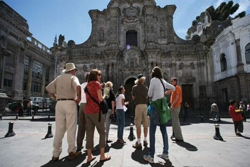 Private City Tour Quito & Middle Of The World