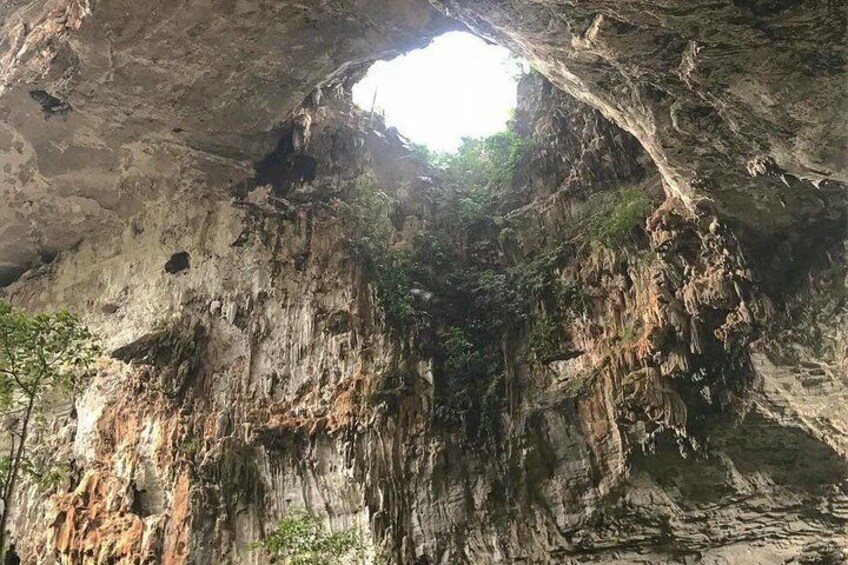 Private Tour: Trekking Kanchanaburi Forest to Tham Than Lod