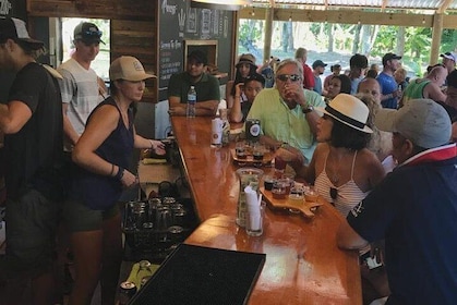 Half-Day Tour in Roatan With Brewery, Rum and Chocolate Factories visit