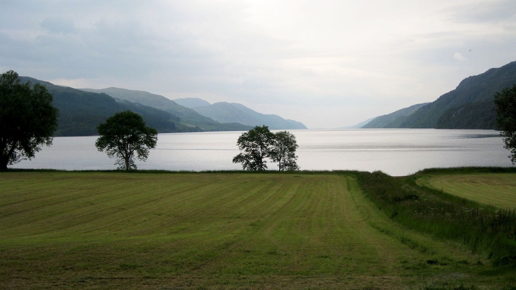 lake view in edinburgh