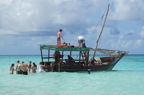 Full Day Group tour To Mnemba Island For Snorkelling Activities