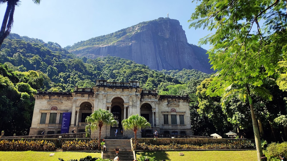 Corcovado Hiking Tour via Parque Lage