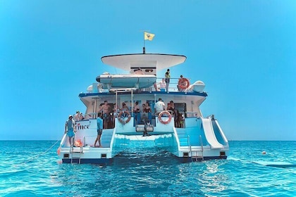 Catamaran Cruise from Puerto Rico (Full package)