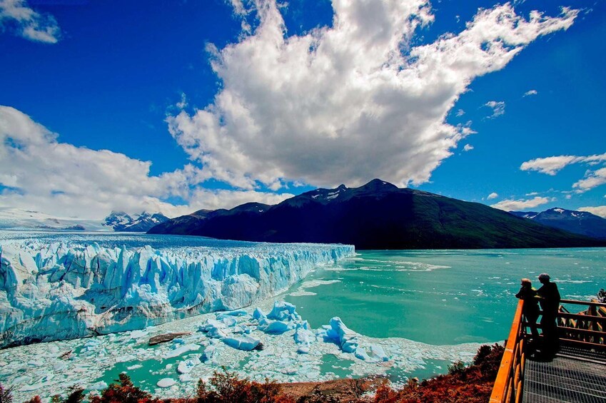 Unesco Jewels: The Famous Perito Moreno Glacier with navigation