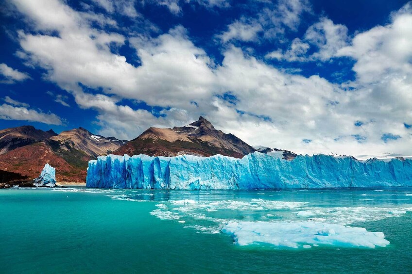 Unesco Jewels: The Famous Perito Moreno Glacier with navigation