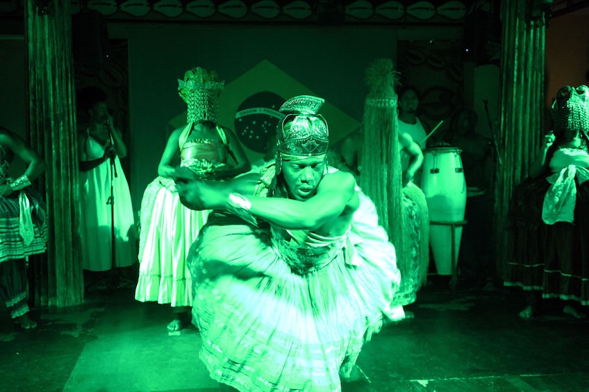 Carregar foto 5 de 10. Bahia by Night Dinner Show