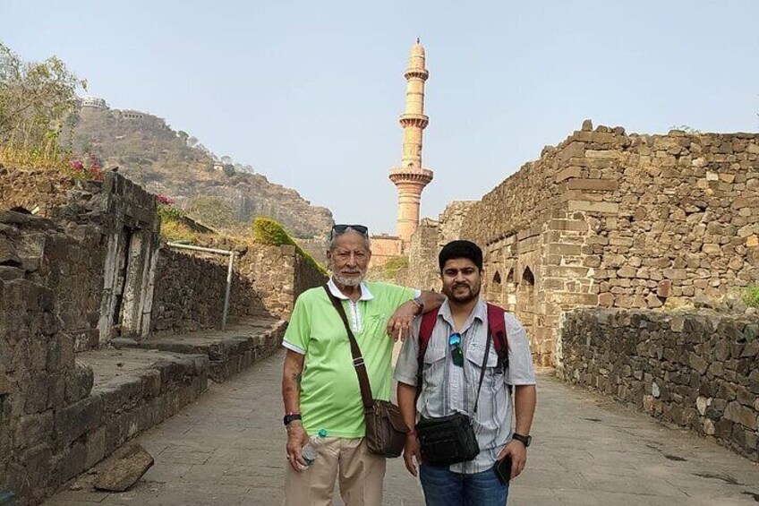 Ellora Caves & Daulatabad Fort Day Trip From Aurangabad