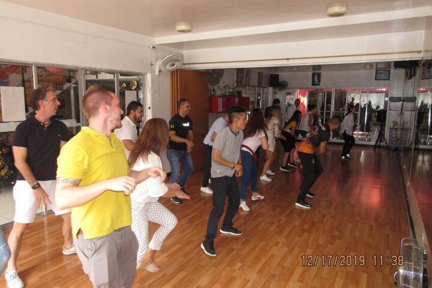 Clase de SALSA con experiencias vivenciales en la CAPITAL MUNDIAL DE LA SALSA