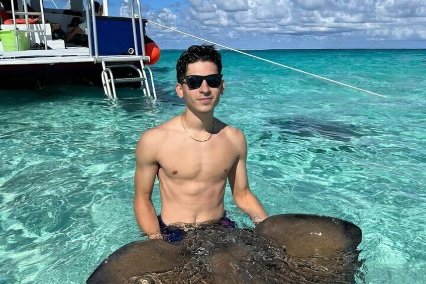 Stingray City Sandbar, Coral Gardens Snorkeling & Starfish Point