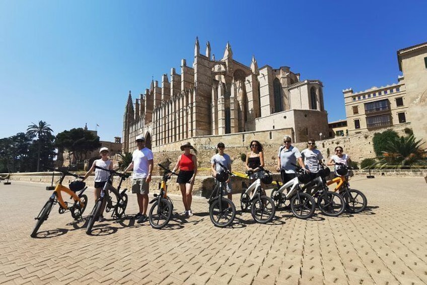 Cruise Terminal 3h E-Bike Tour, Palma de Mallorca